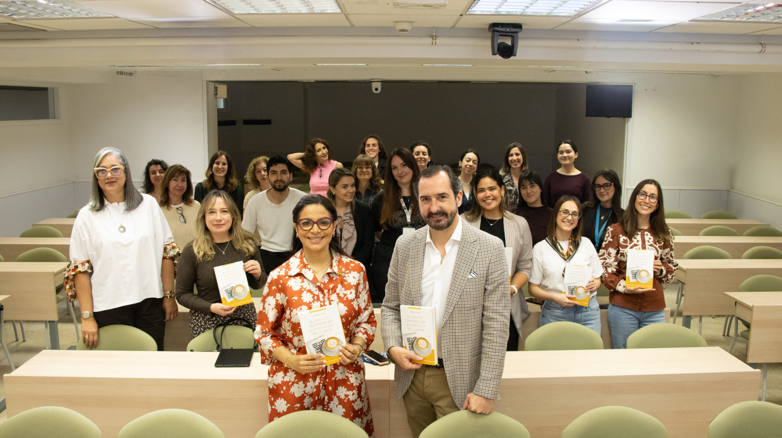 Firma de libros Louders Nivar — 12