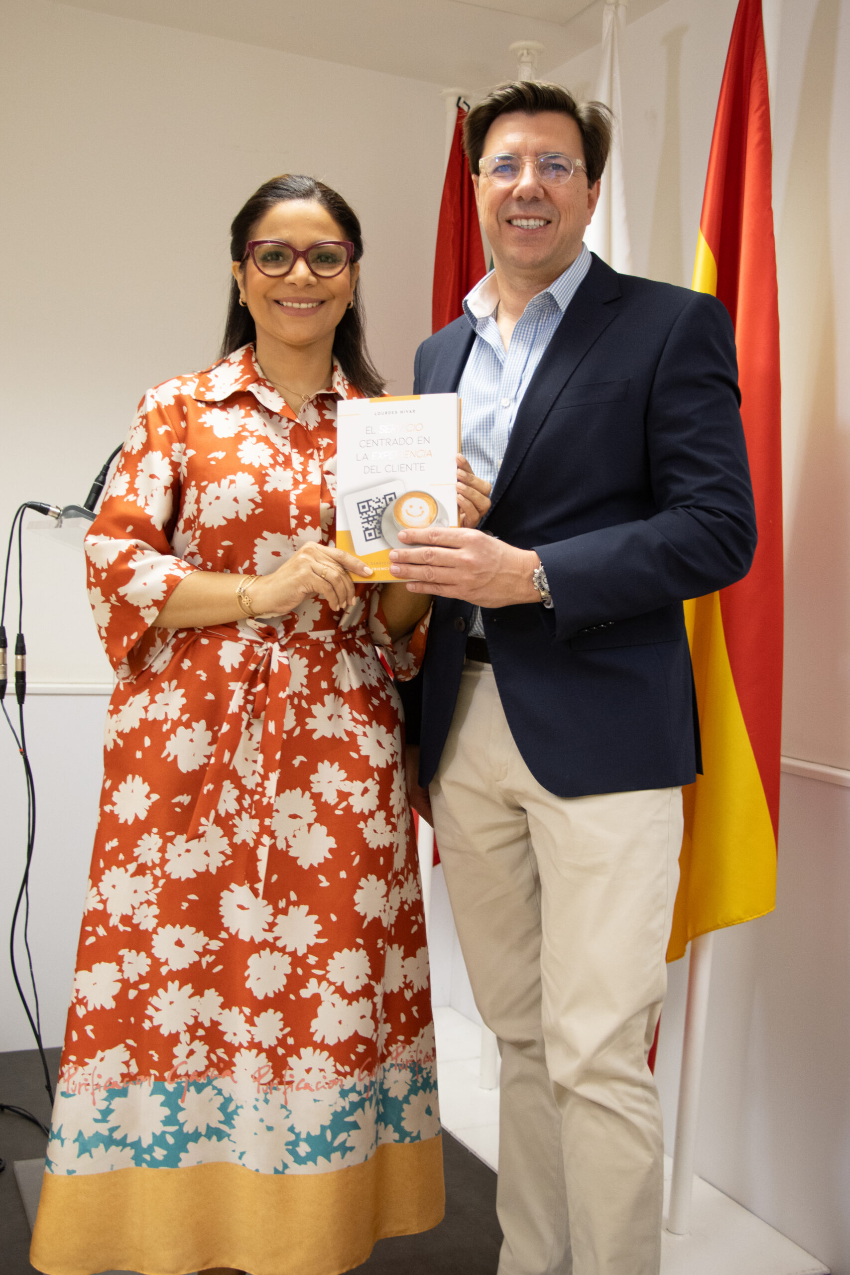 Firma de libros Louders Nivar — 45